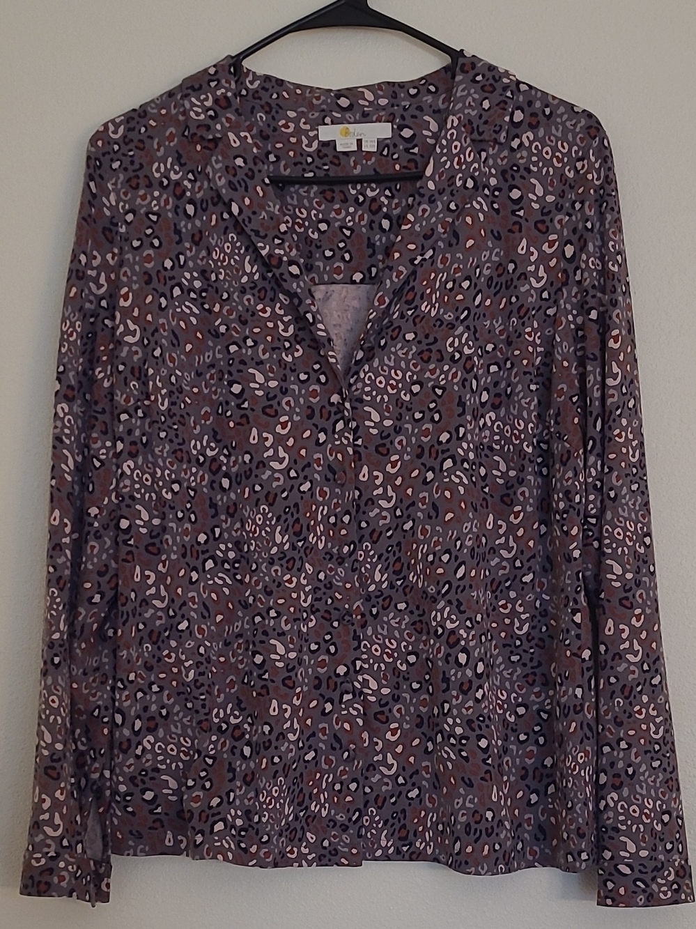 Women's Grey Leopard Print Long Sleeve Blouse Button Up Soft 10R